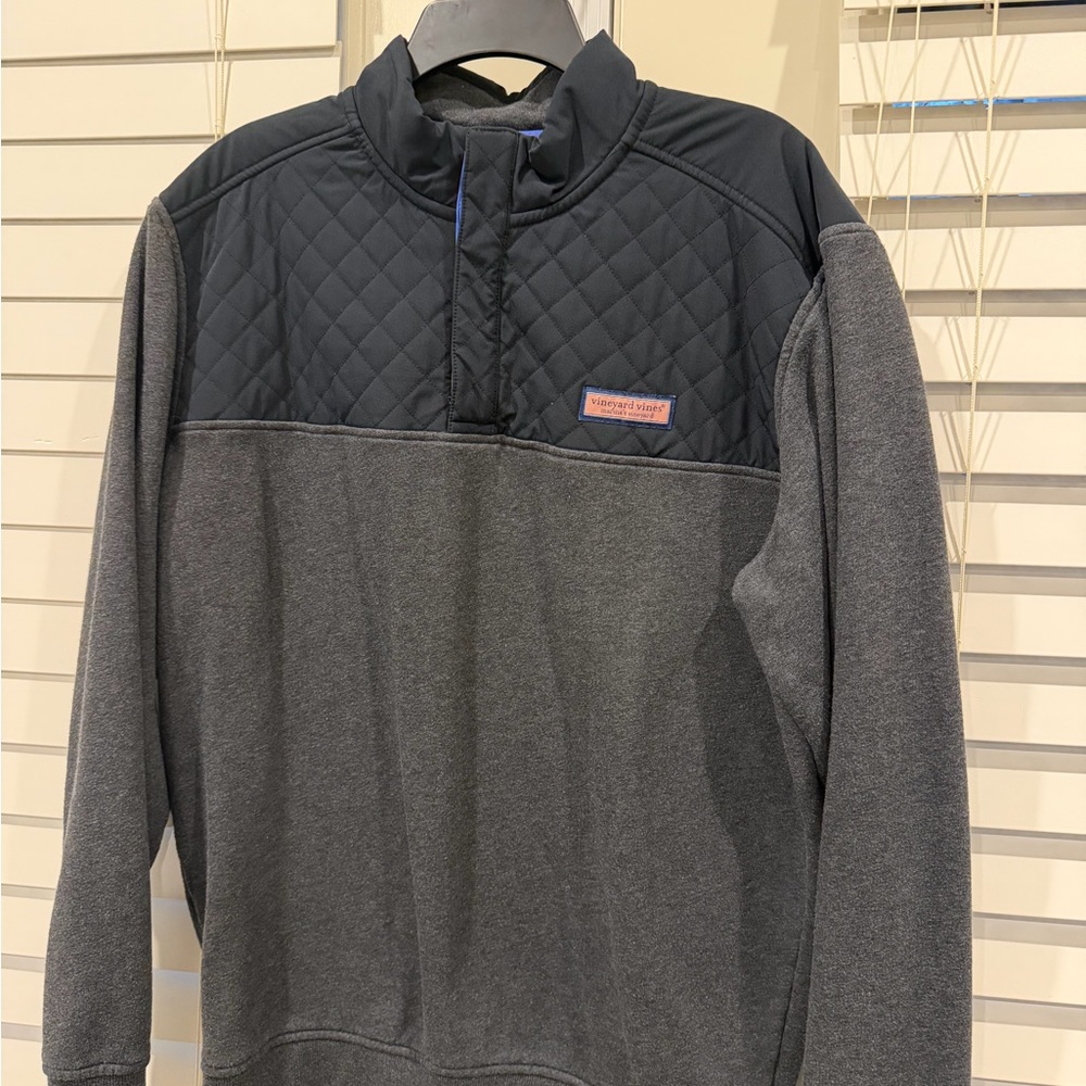 Vineyard Vines Navy Blue and Gray Quilted Pullover (M)